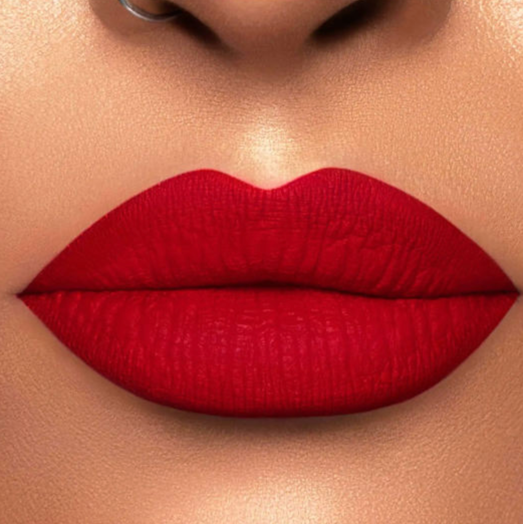Long-Lasting & Waterproof Lipstick